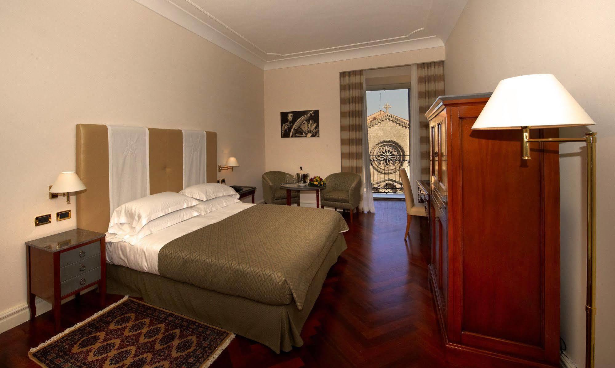 Grand Hotel Piazza Borsa Палермо Экстерьер фото
